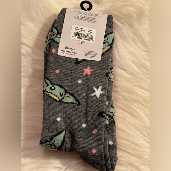 Disney Star Wars Mandalorian Grogu 2 Pair Bootie Socks - Picture 2 of 6
